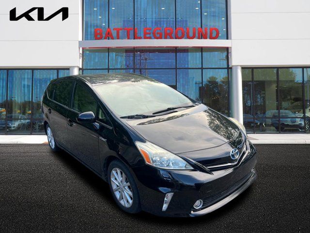 2013 Toyota Prius v Five