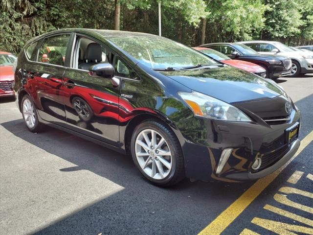 2013 Toyota Prius v Five