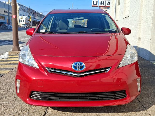 2013 Toyota Prius v Five