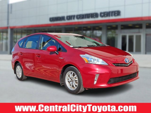 2013 Toyota Prius v Five