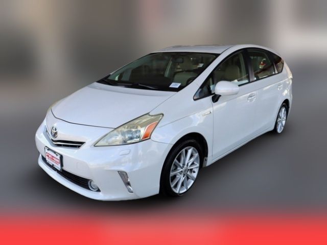 2013 Toyota Prius v Five