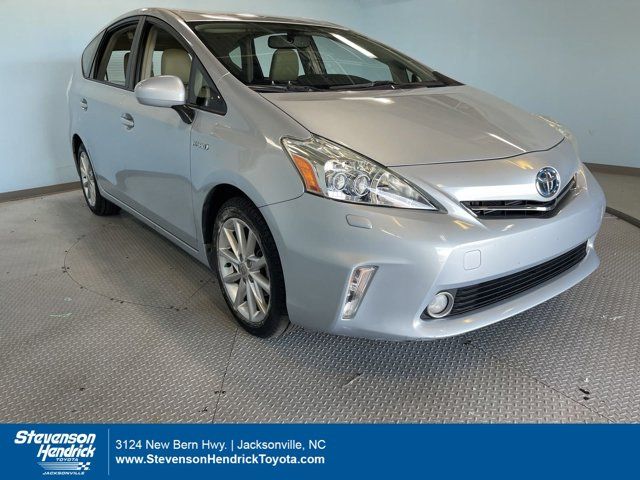 2013 Toyota Prius v Five