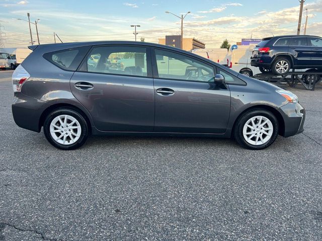 2013 Toyota Prius v Five