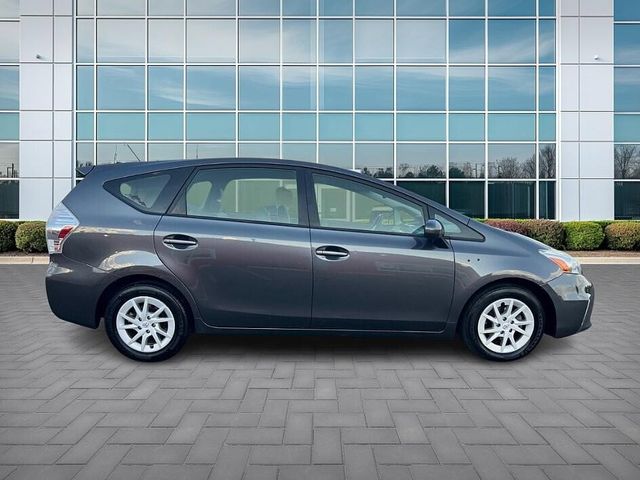 2013 Toyota Prius v Five