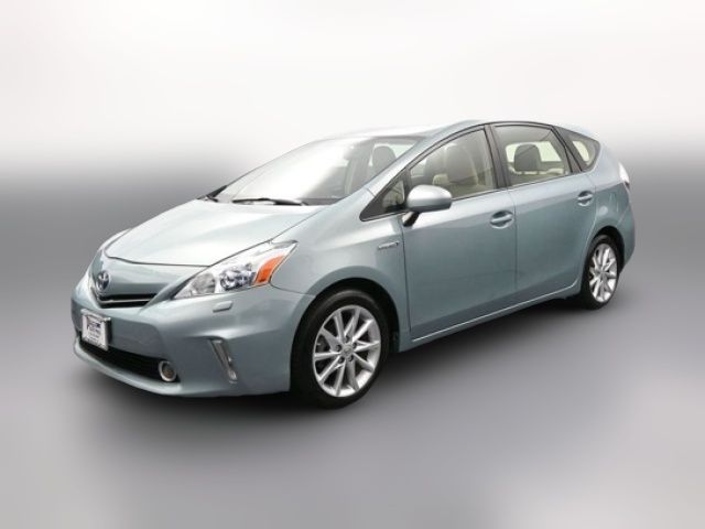 2013 Toyota Prius v Five