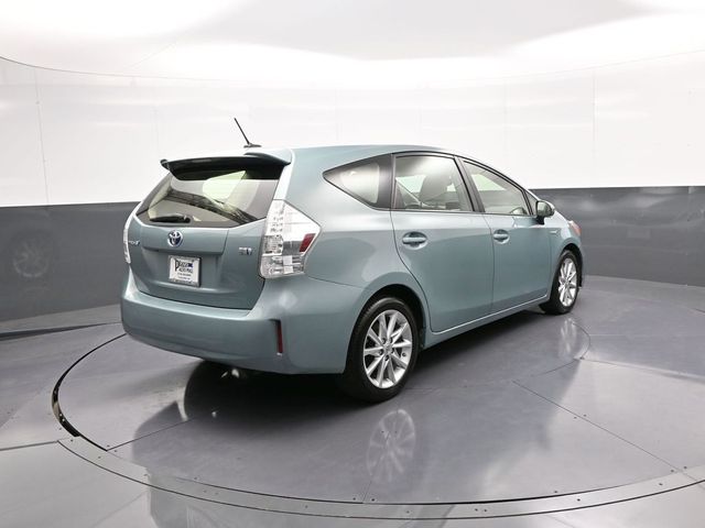 2013 Toyota Prius v Five