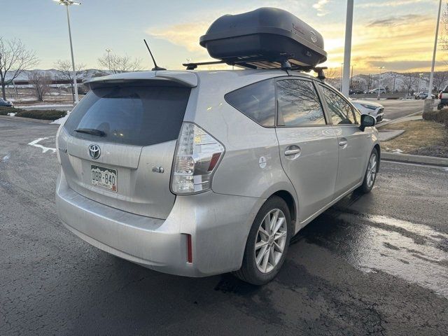 2013 Toyota Prius v Five