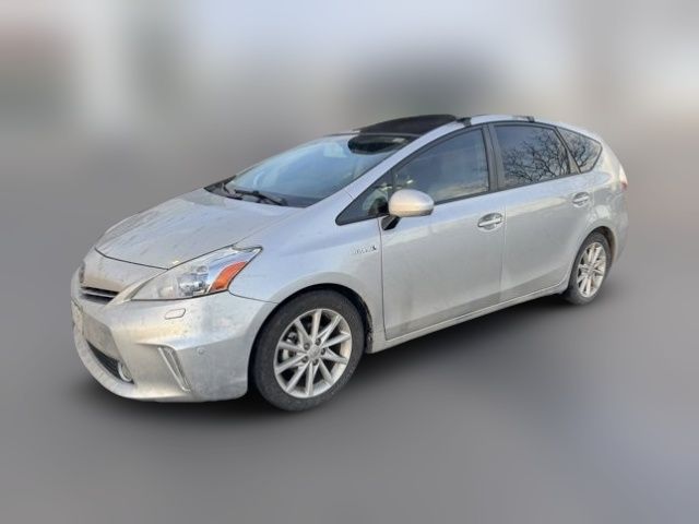 2013 Toyota Prius v Five