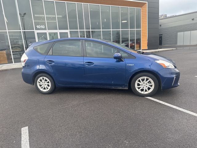 2013 Toyota Prius v Five