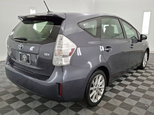 2013 Toyota Prius v Five