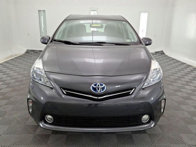 2013 Toyota Prius v Five