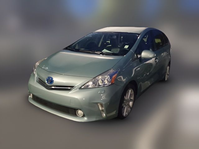 2013 Toyota Prius v Five