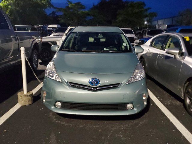 2013 Toyota Prius v Five