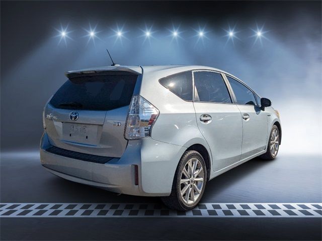 2013 Toyota Prius v Five