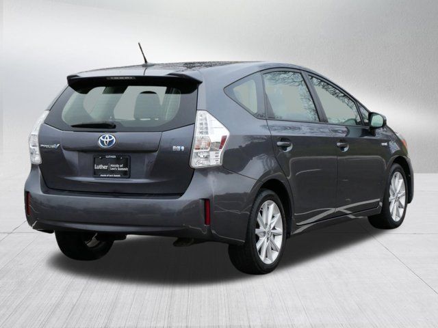 2013 Toyota Prius v Five