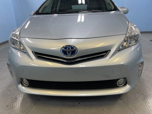 2013 Toyota Prius v Five