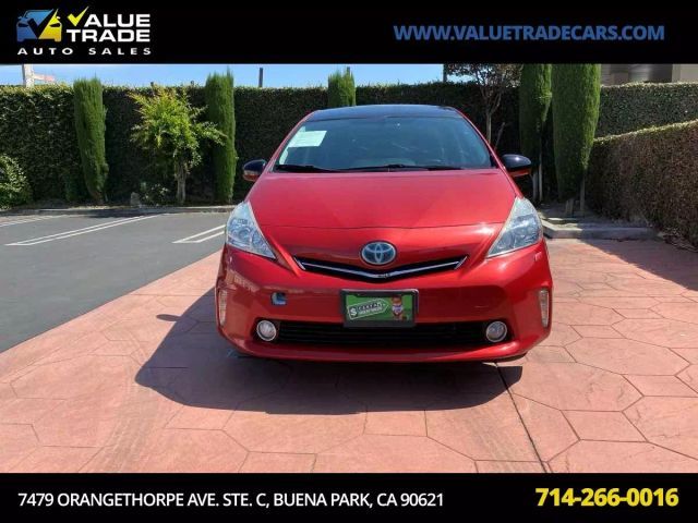 2013 Toyota Prius v Five