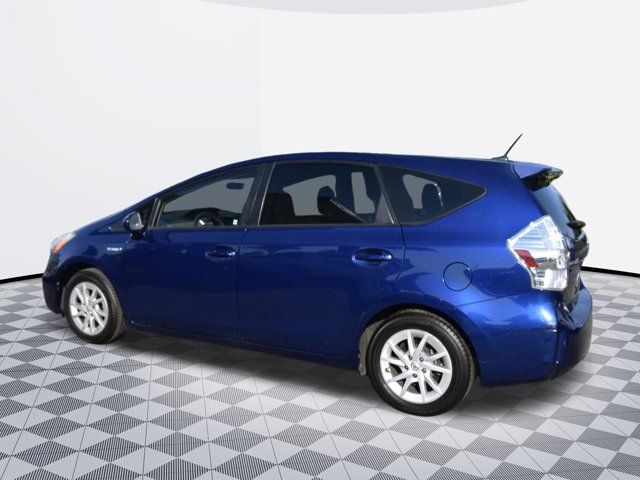 2013 Toyota Prius v Five