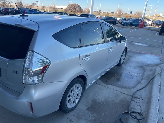 2013 Toyota Prius v Two