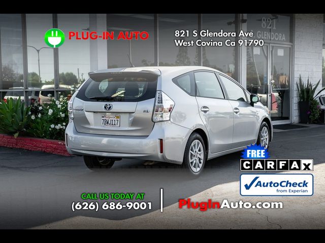 2013 Toyota Prius v Two