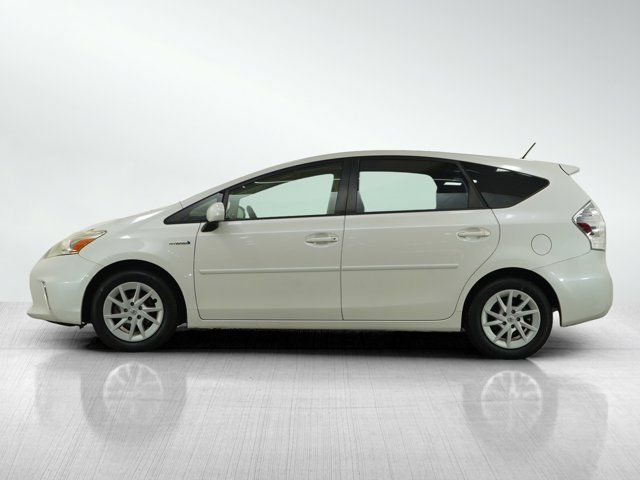 2013 Toyota Prius v Two