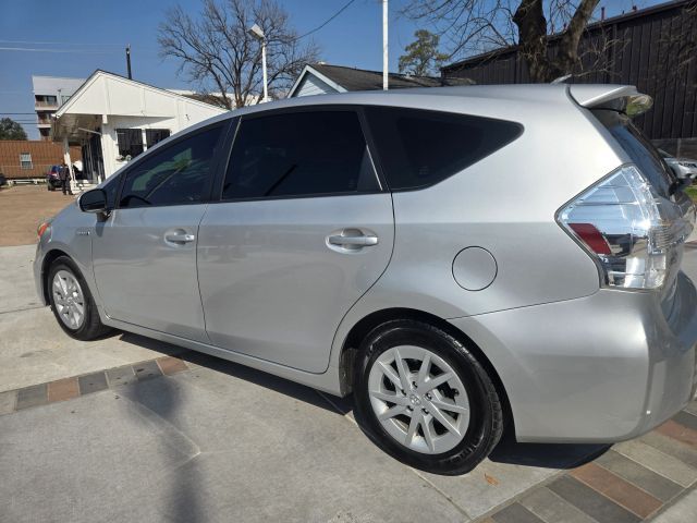 2013 Toyota Prius v Two