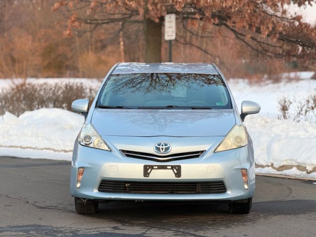2013 Toyota Prius v Two