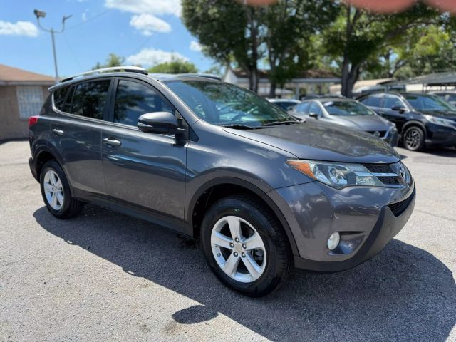 2013 Toyota RAV4 XLE