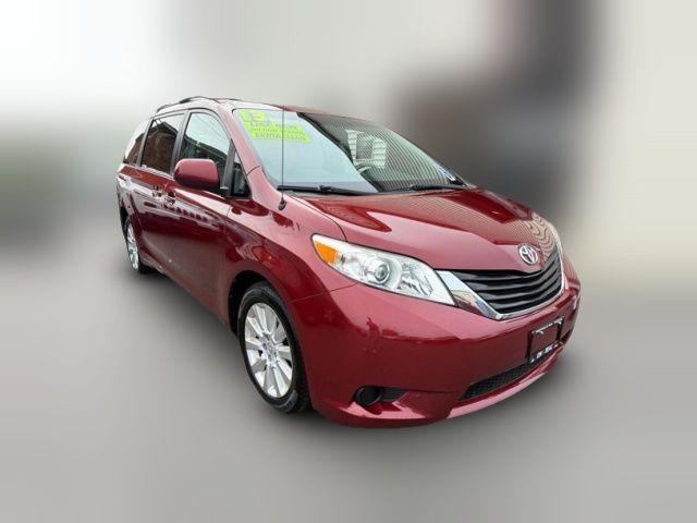 2013 Toyota Sienna LE
