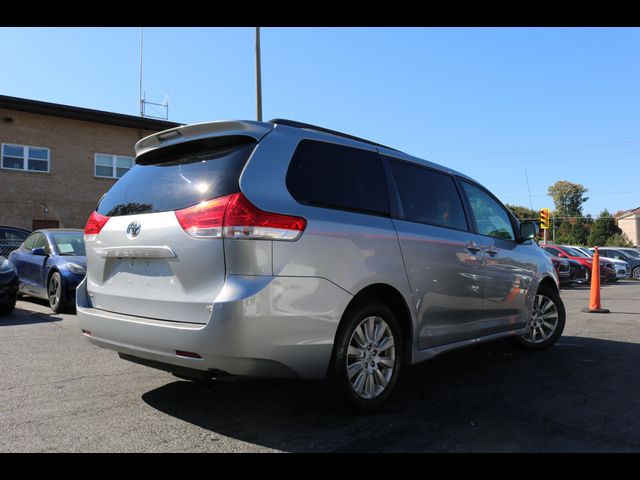 2013 Toyota Sienna XLE