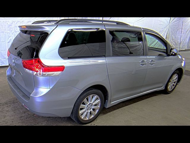 2013 Toyota Sienna XLE