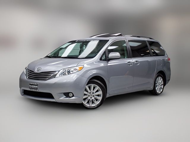 2013 Toyota Sienna XLE