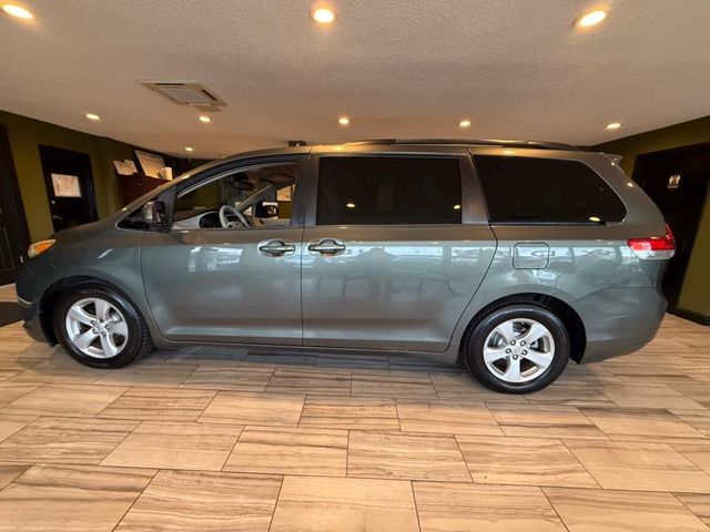 2013 Toyota Sienna 