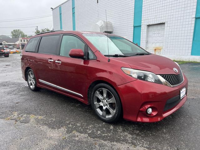 2013 Toyota Sienna SE