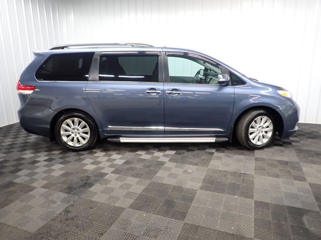 2013 Toyota Sienna 