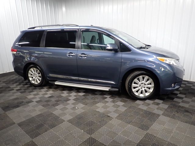 2013 Toyota Sienna 