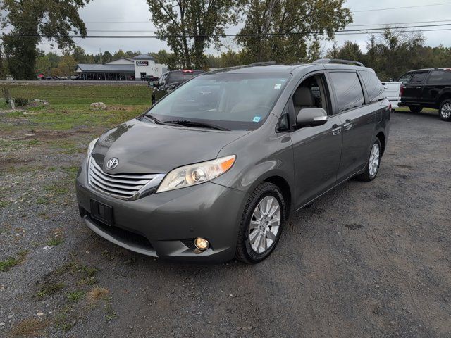 2013 Toyota Sienna 