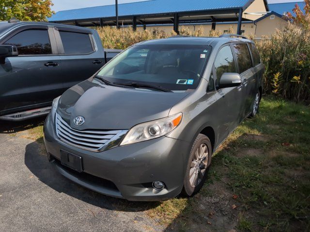 2013 Toyota Sienna 