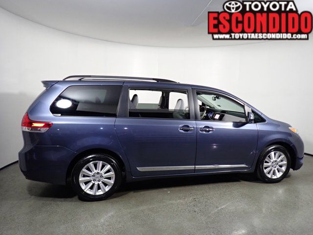 2013 Toyota Sienna 