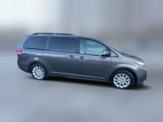 2013 Toyota Sienna 