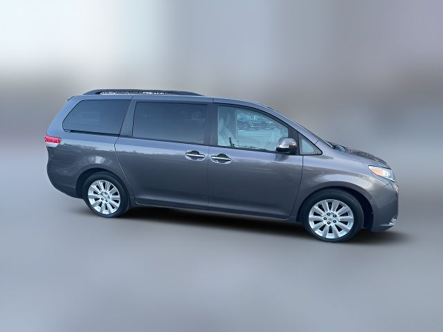 2013 Toyota Sienna 