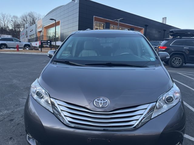 2013 Toyota Sienna 