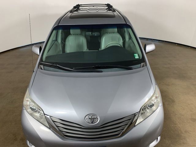 2013 Toyota Sienna XLE