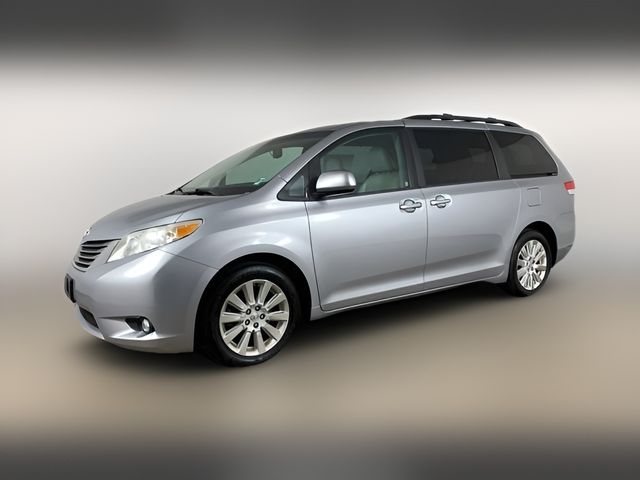 2013 Toyota Sienna XLE