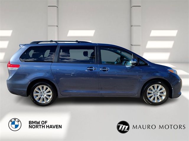 2013 Toyota Sienna 