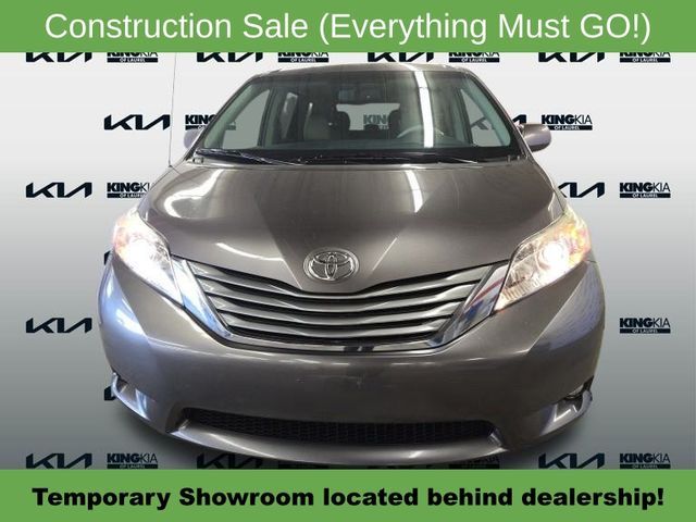 2013 Toyota Sienna XLE