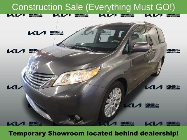 2013 Toyota Sienna XLE