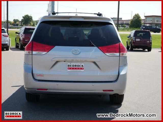 2013 Toyota Sienna 