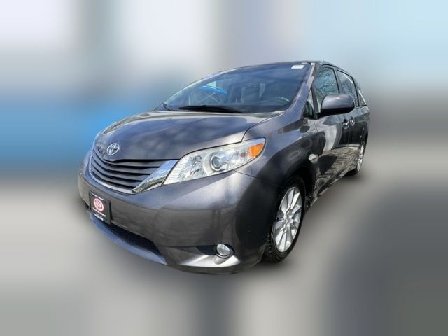 2013 Toyota Sienna XLE
