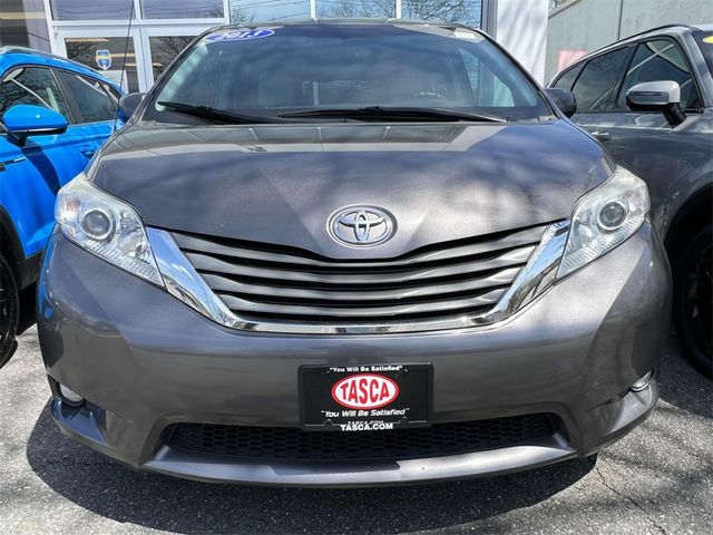 2013 Toyota Sienna XLE